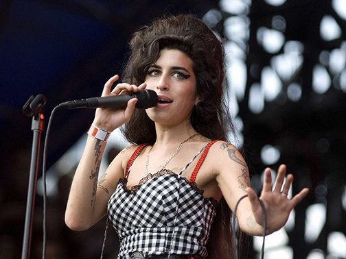 amy-winehouse-3-b69efdc175b6402082aa117b59dabc4e.jpg Amy winehouse 3 b69efdc175b6402082aa117b59dabc4e.